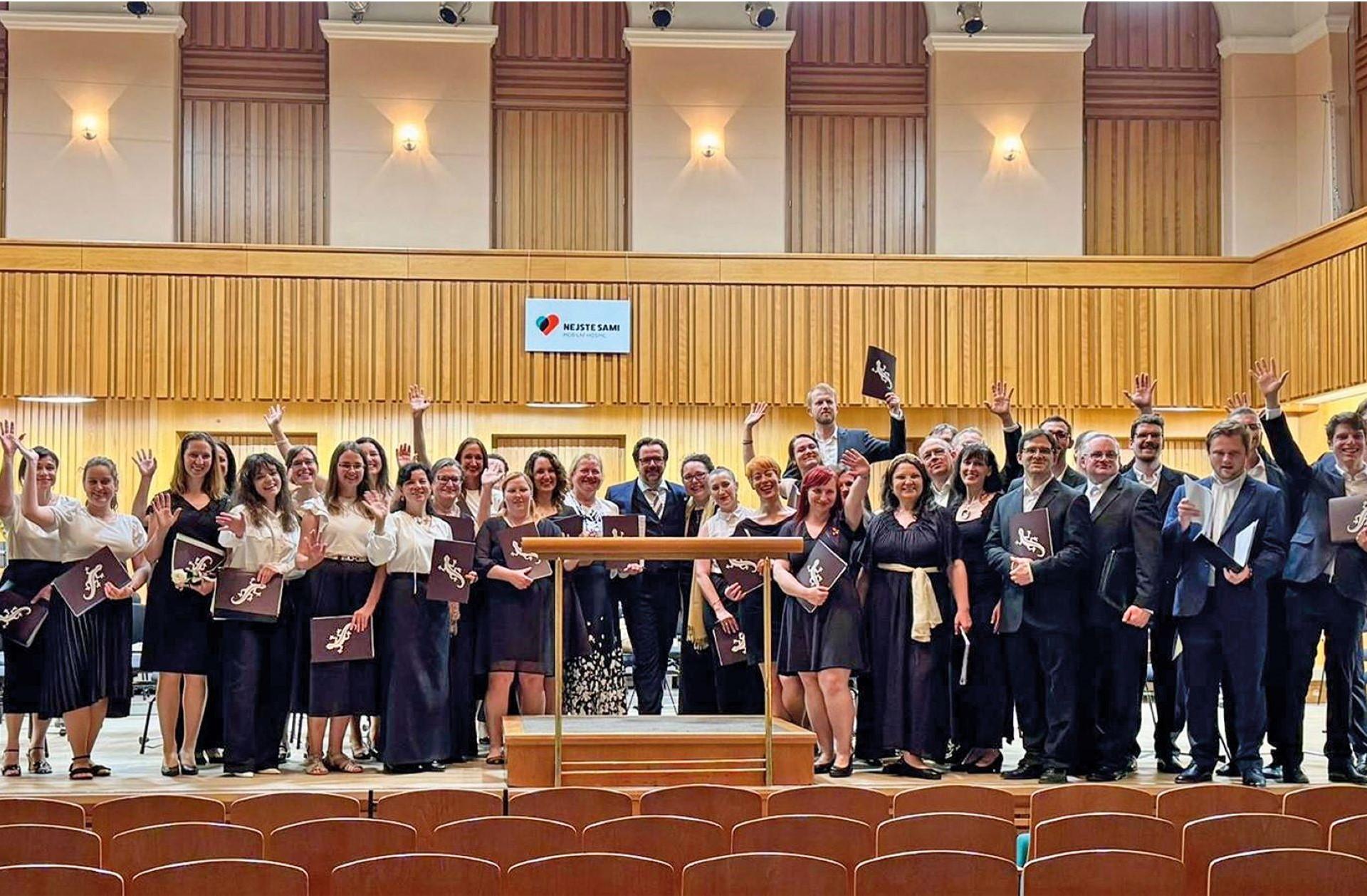 Úspěšná premiéra Česko-slovenského orchestru a sboru lékařů