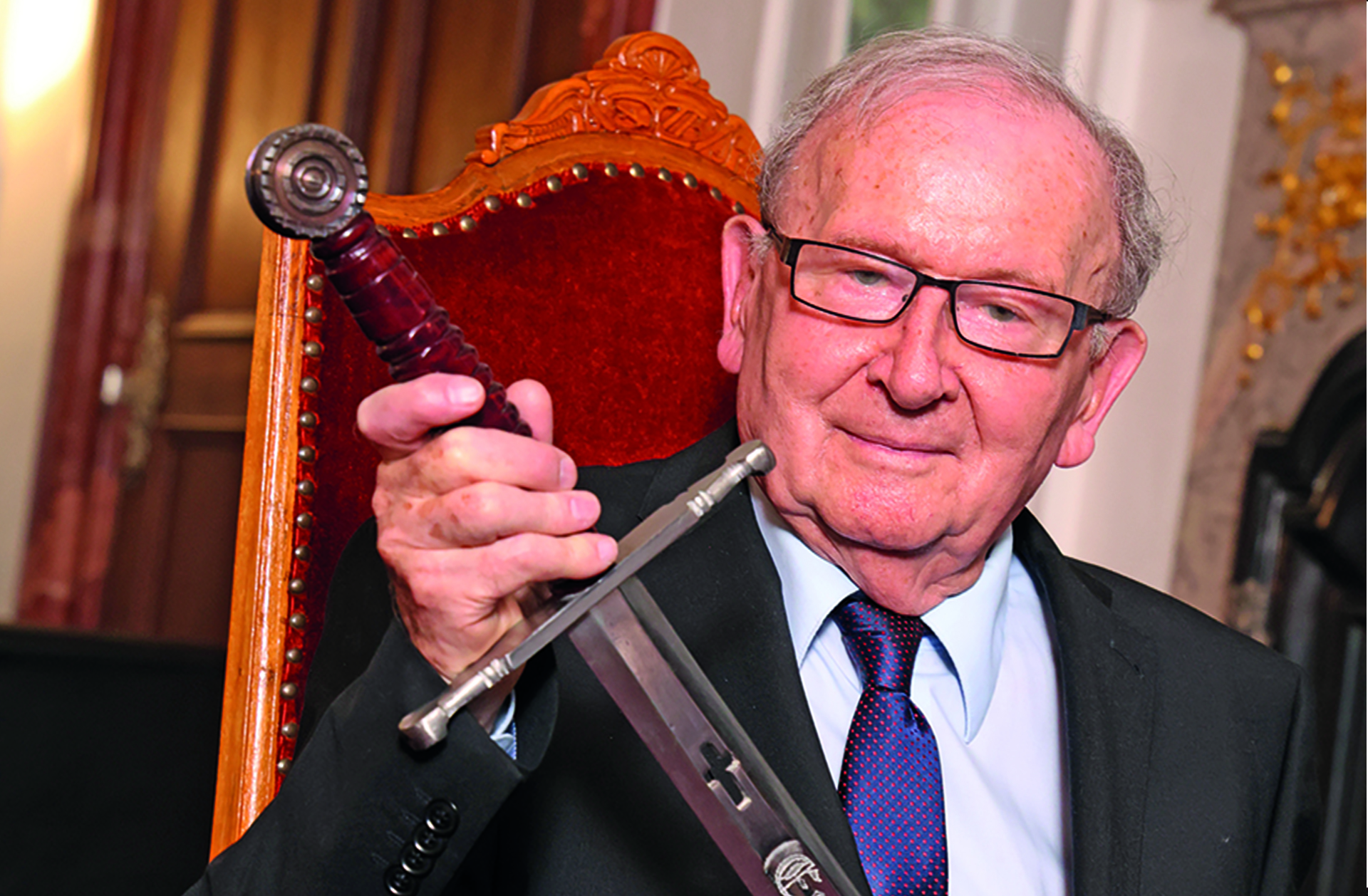 Docent Bartůněk pasován Rytířem českého lékařského stavu