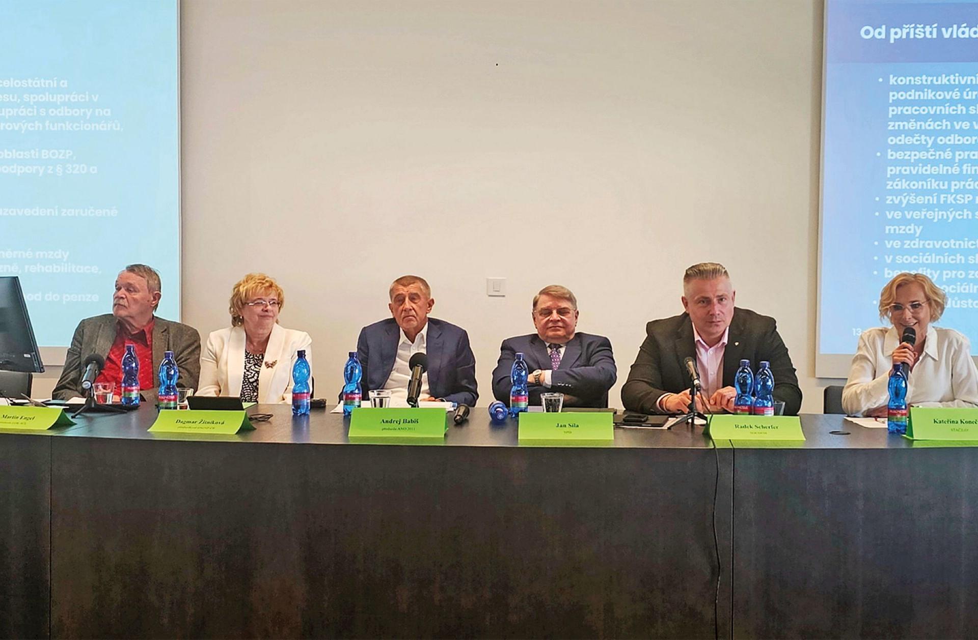 Politici debatovali se zdravotnickými odbory. Babiš přišel osobně, naopak za vládní koalici se nedostavil nikdo