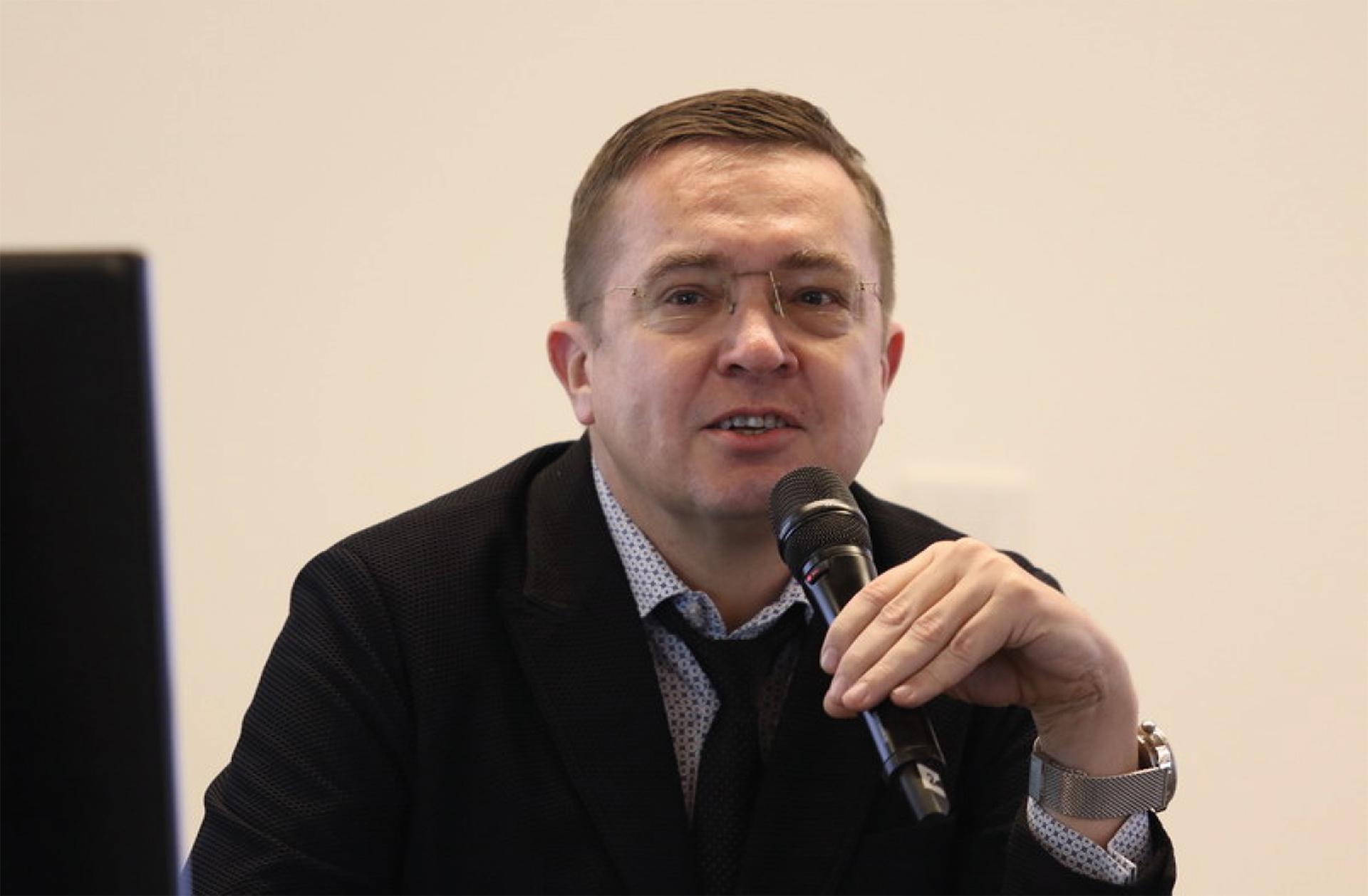 doc. MUDr. Roman Šmucler, CSc