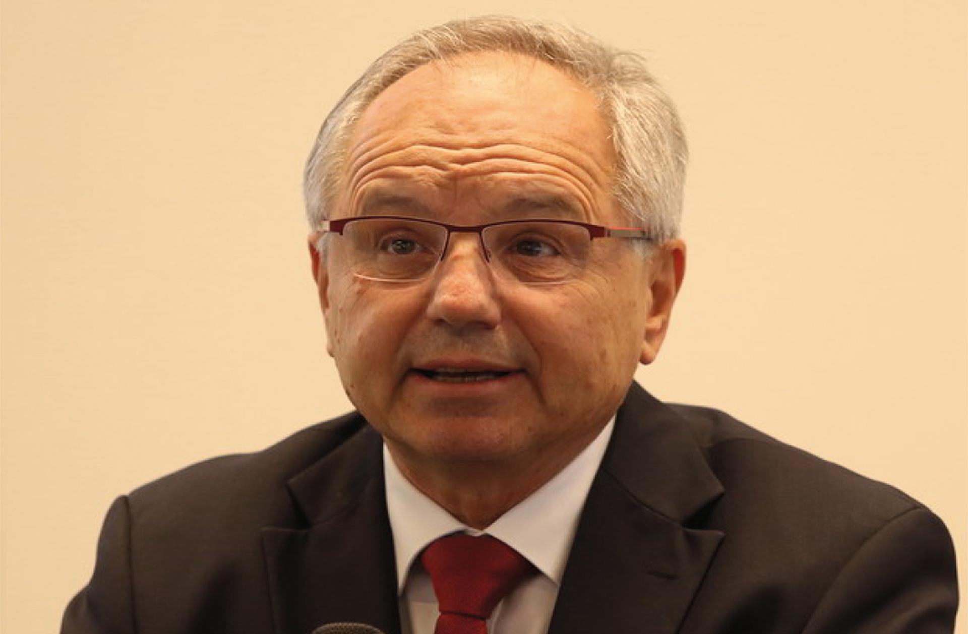 prof. MUDr. Antonín Pařízek, CSc.
