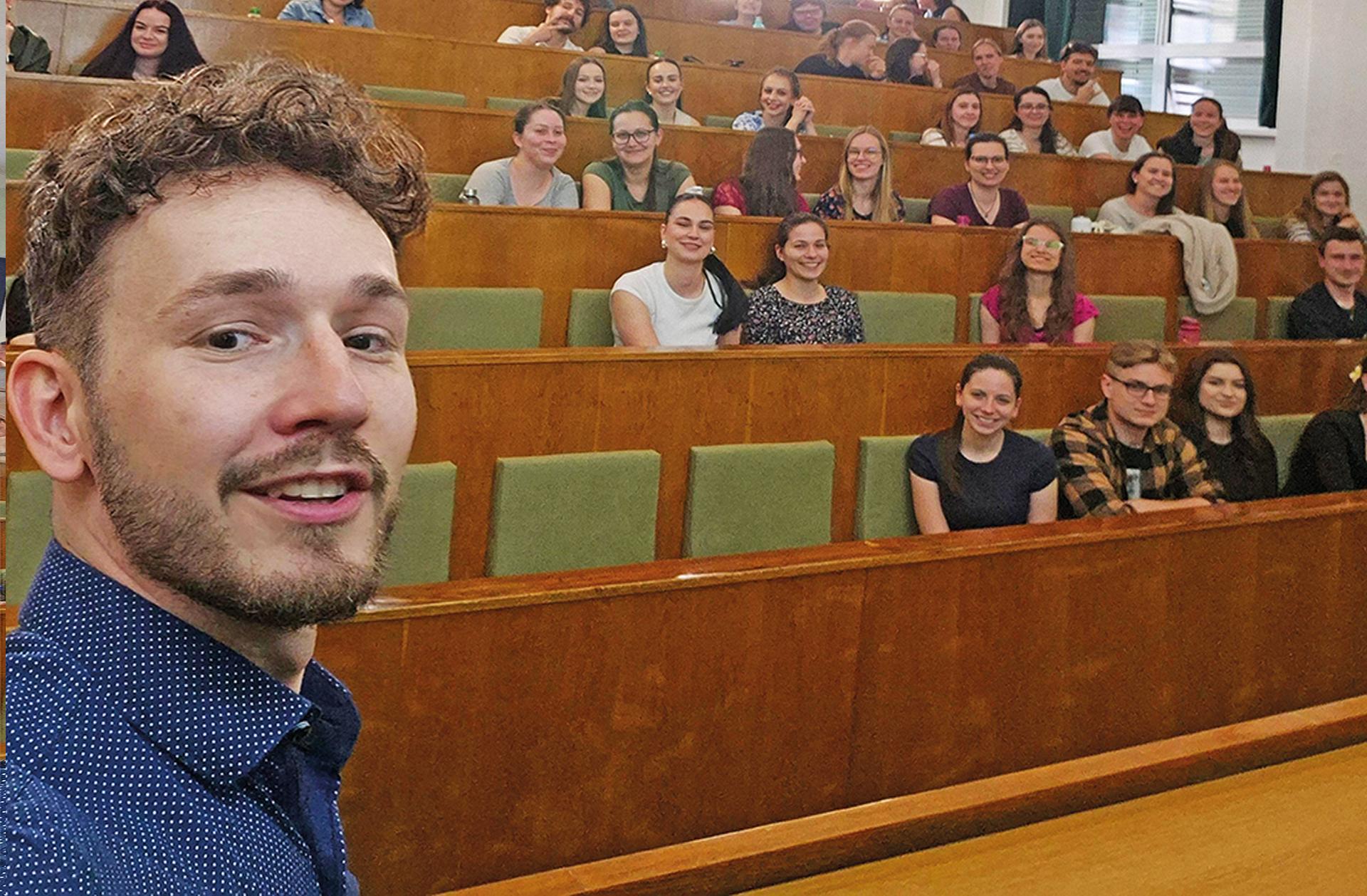 Titul v kapse: Jak přežít první roky v praxi (a nevyhořet)